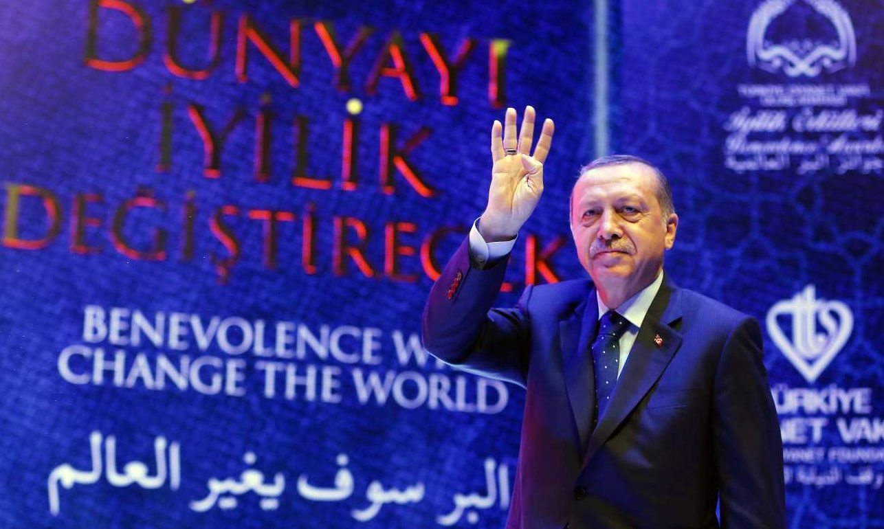 Νέα πρόκληση Ερντογάν: «Γνωρίζουμε τους Ολλανδούς από τη Σρεμπρένιτσα»