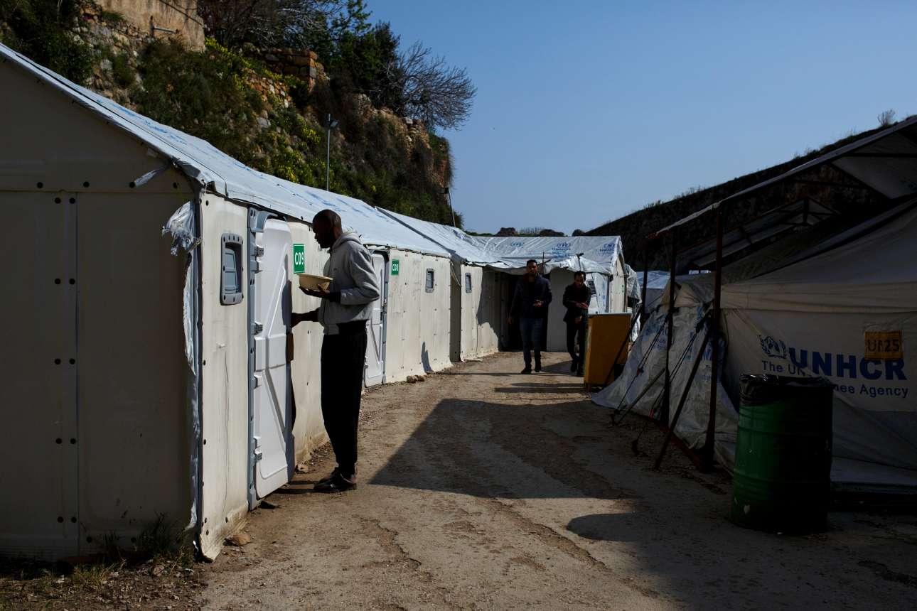 «Ας στείλουμε στην Ευρώπη πρόσφυγες, να την σοκάρουμε», απειλεί τούρκος υπουργός