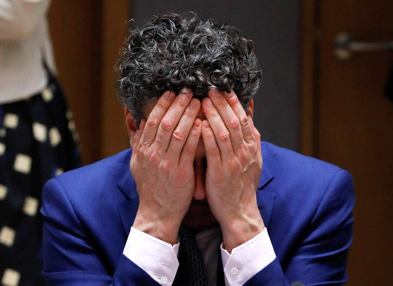 Στραβά αρμενίζουμε