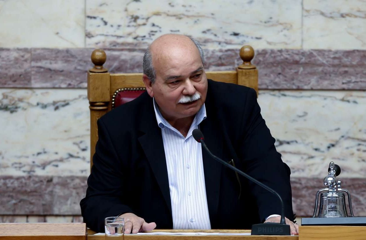 Βούτσης: «Στις ΔΟΥ τα μη εξυπηρετούμενα δάνεια 25 πρώην βουλευτών»