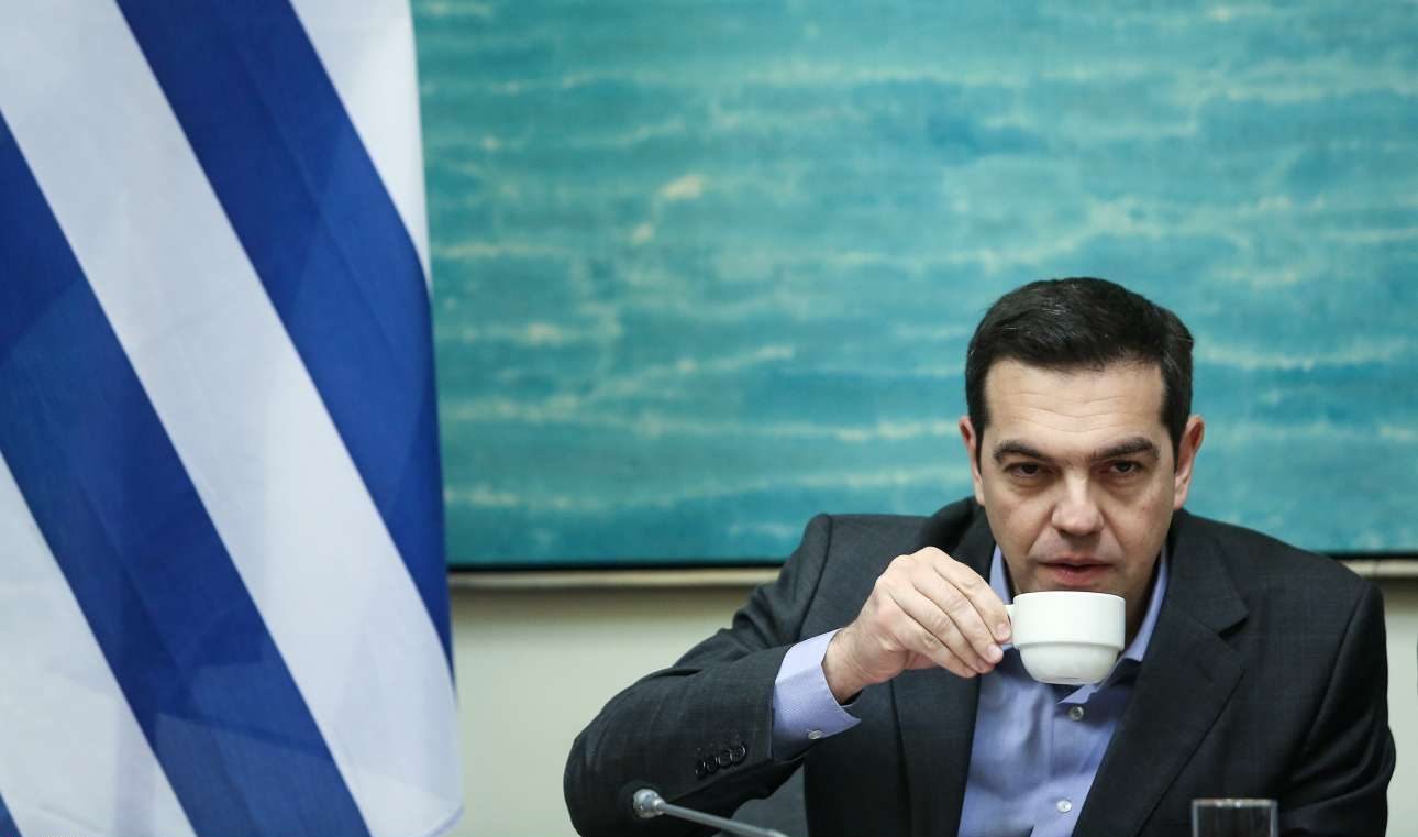 Αφού δεν μπορεί να κάνει αναθεώρηση, γιατί το κουράζει;