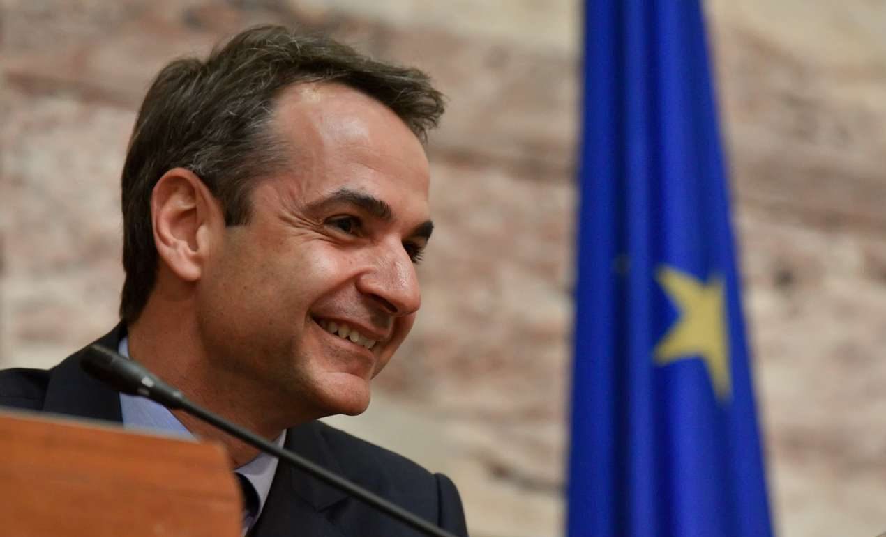 Ο Μητσοτάκης απέναντι στην «ψευτοαριστερή μπανανία» του ΣΥΡΙΖΑ