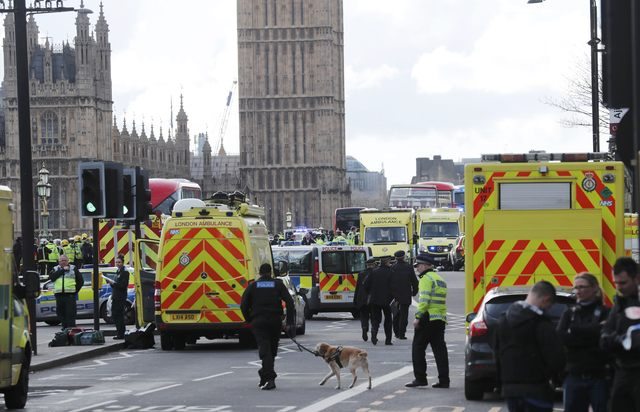 Emergency services respond after an incident on Westminster Bridge in London, Britain March 22, 2017. REUTERS/Eddie Keogh