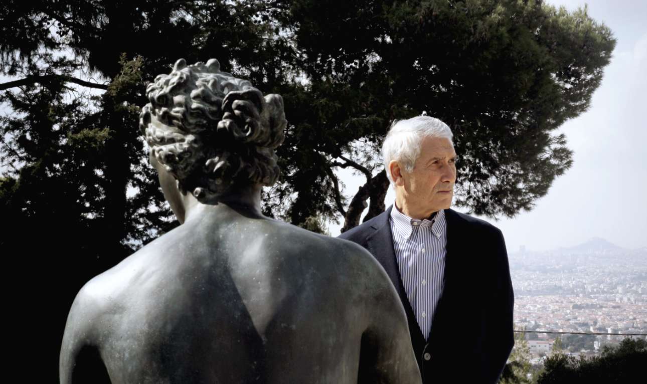 Βαγγέλης Χρόνης: «Ο ποιητής δεν είναι άχρηστος, ούτε είδος πολυτελείας»