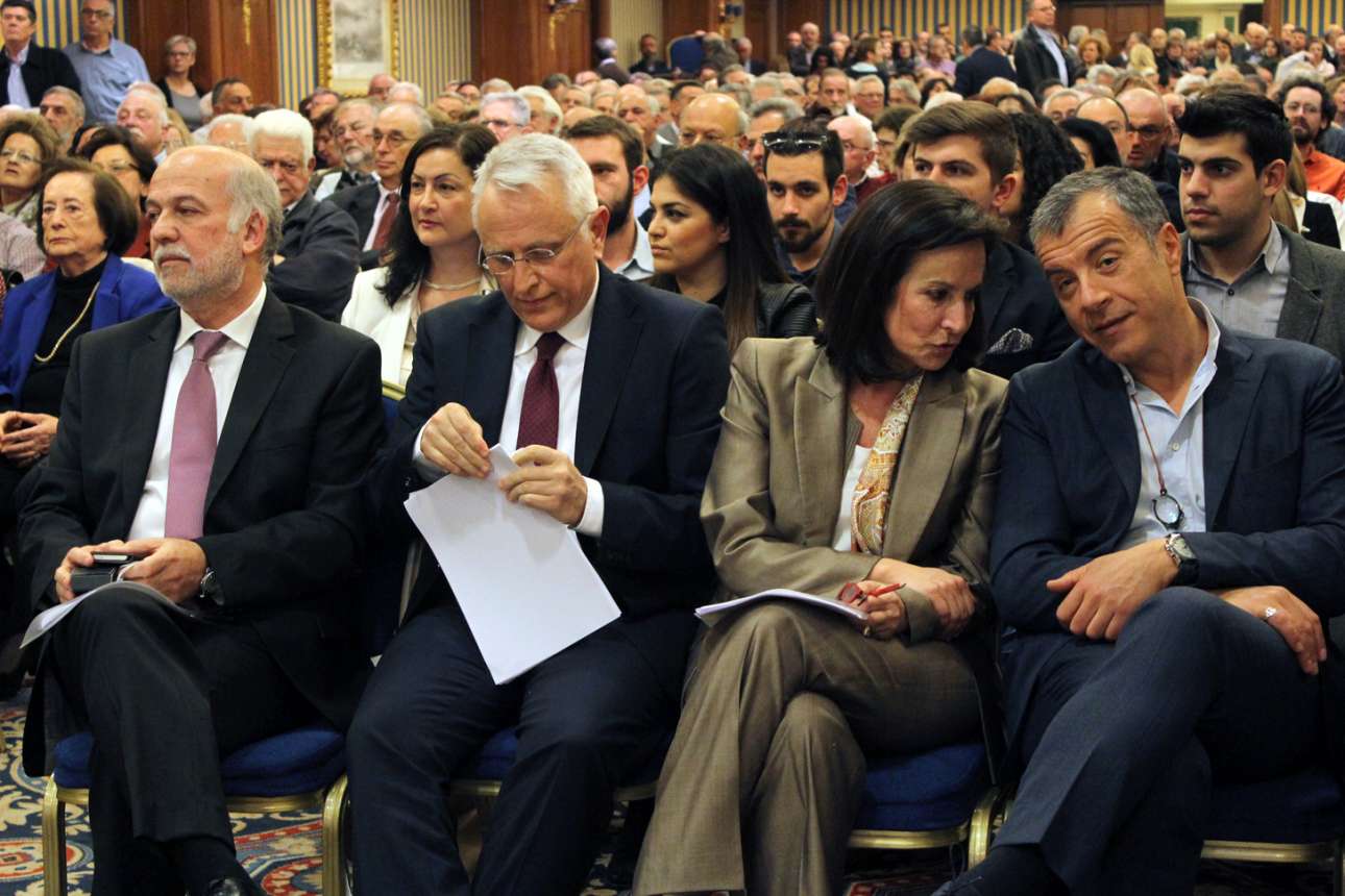 Η «Ωρα» για ένα νέο πολιτικό κίνημα