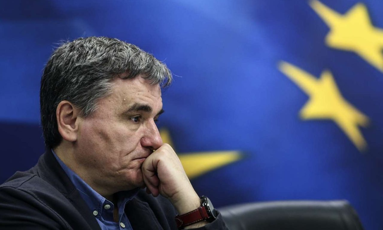 Τσακαλώτος: «Μείωση αφορολογήτου στα 6.000 ευρώ – Kούρεμα συντάξεων»