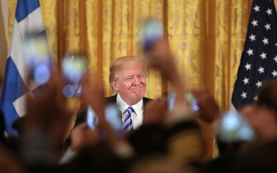 Τραμπ: «I love the Greeks»