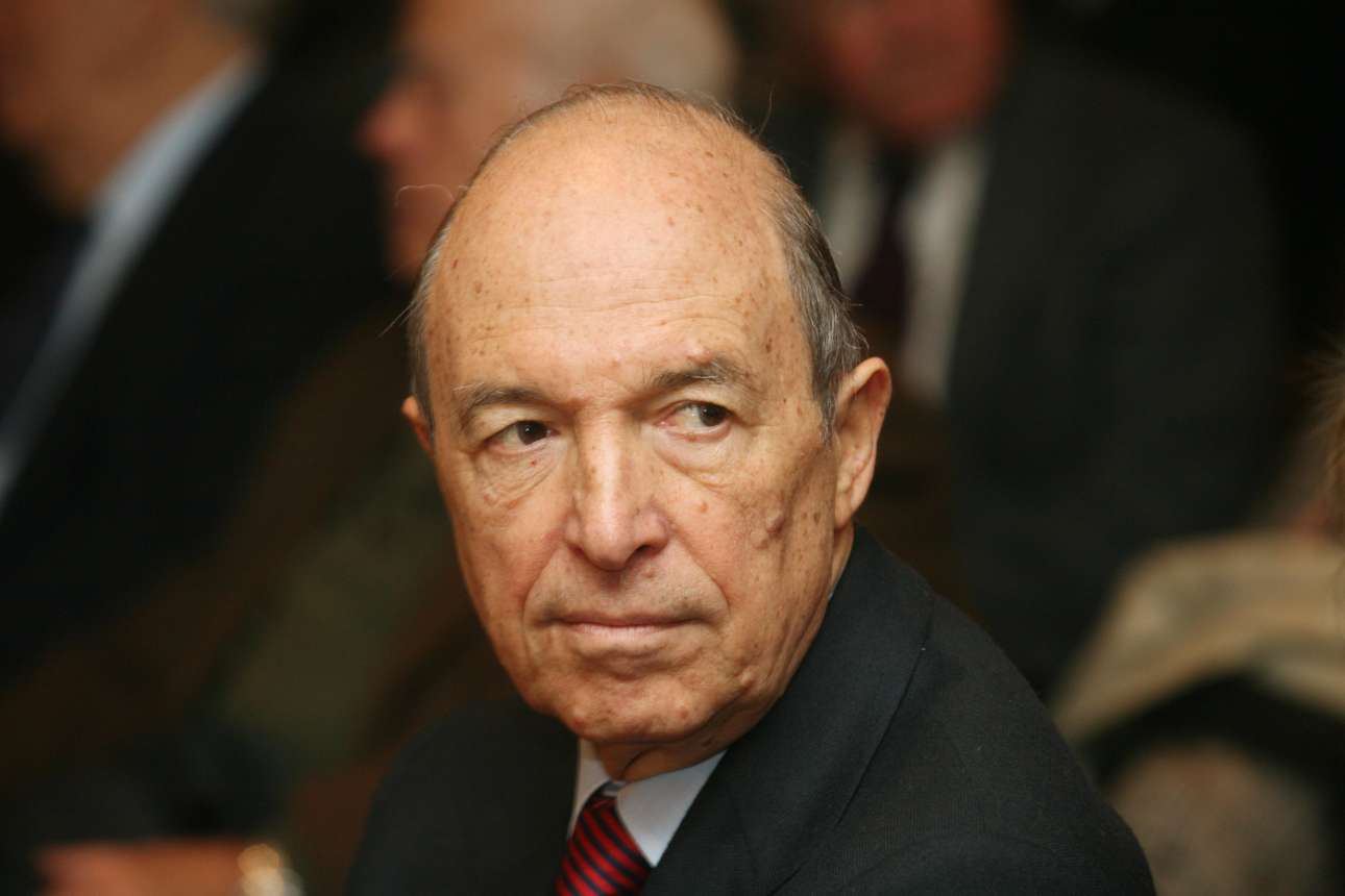 Σημίτης: «Λύση με προσφυγή στις κάλπες»