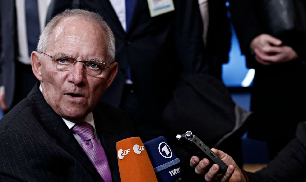 Σόιμπλε: «Στην Ελλάδα επαφίεται εάν θα παραμείνει στο ευρώ»