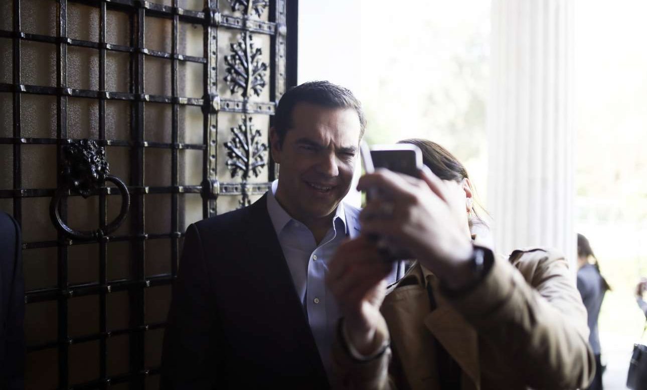 To πλεόνασμα στα μούτρα σου!