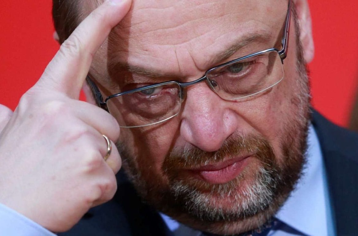 Σουλτς α λα Σόιμπλε: «Η παραμονή της Ελλάδας στο ευρώ εξαρτάται από τις μεταρρυθμίσεις»