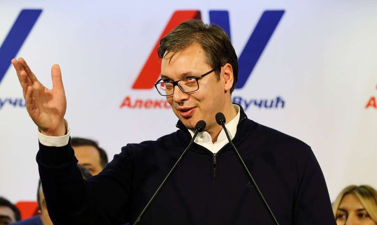 Τι σημαίνει η άνετη επικράτηση Βούτσιτς στις προεδρικές εκλογές στη Σερβία