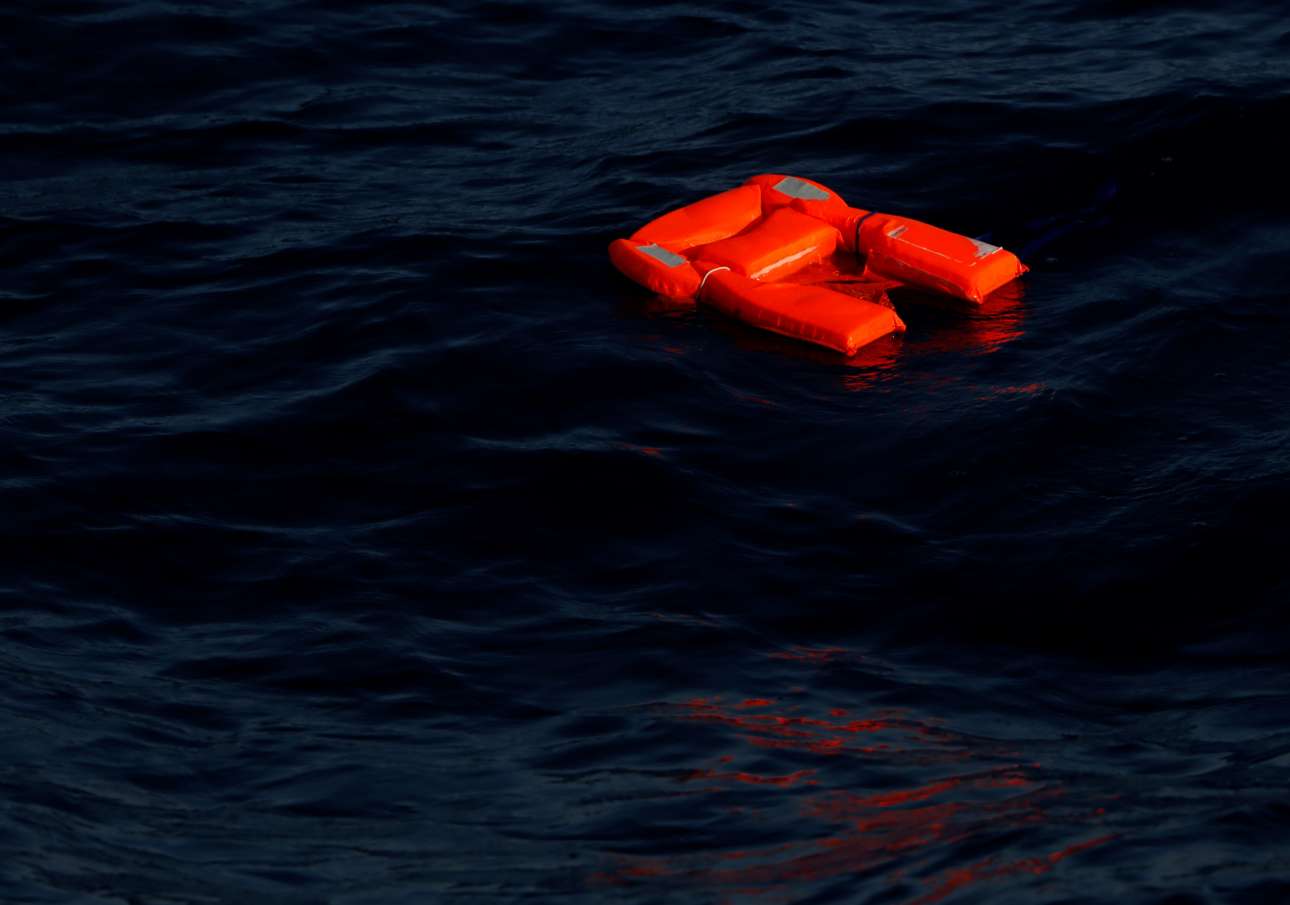 Νεκροί από πείνα και δίψα 28 μετανάστες ανοικτά της Λιβύης