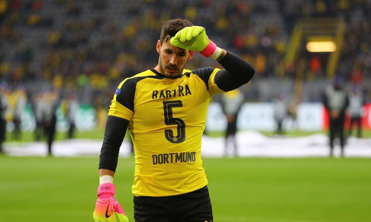 Η μπάλα πάνω από τον άνθρωπο;