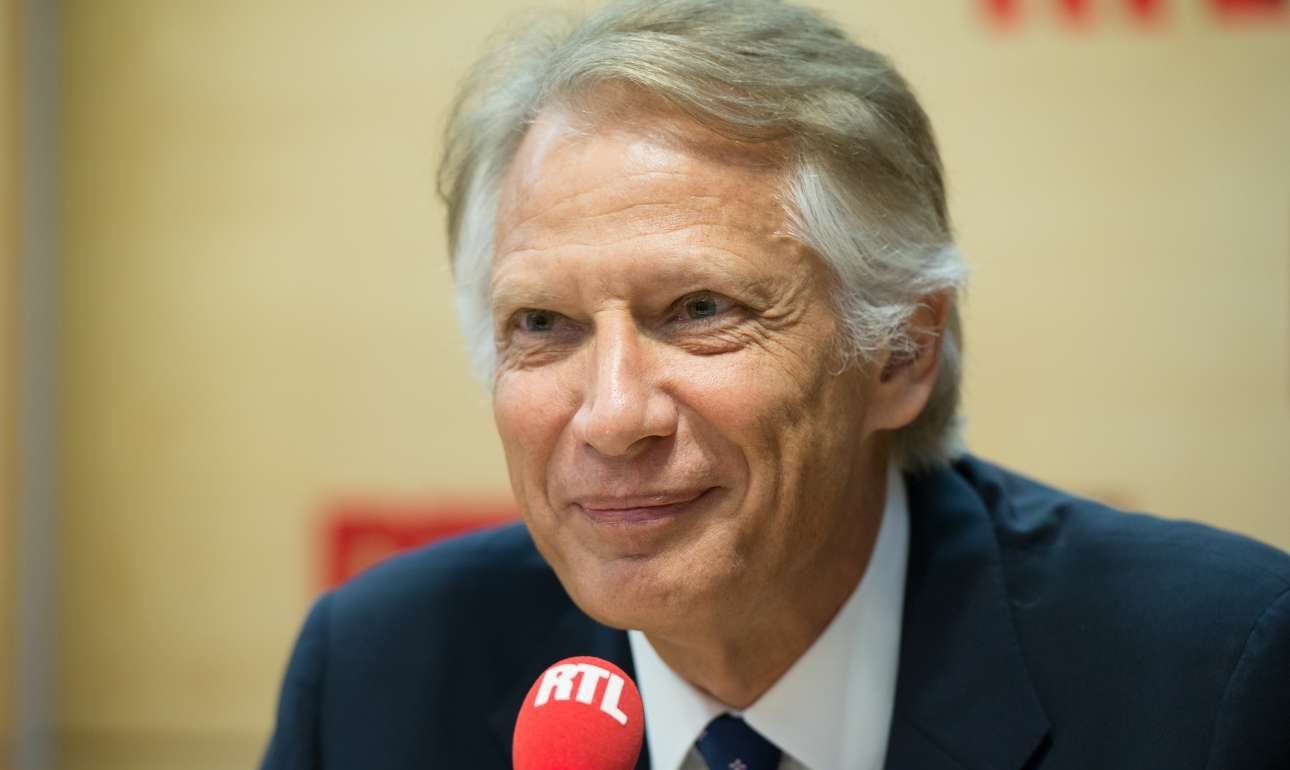 Στο πλευρό του Μακρόν και ο γκωλικός Ντομινίκ ντε Βιλπέν