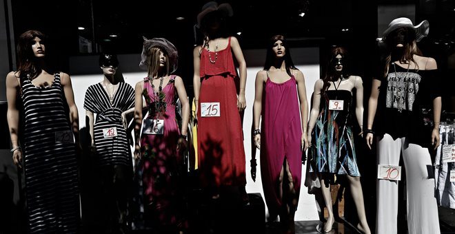 Ανοιχτά ως τις 19:00 τα εμπορικά καταστήματα τη Μ. Παρασκευή