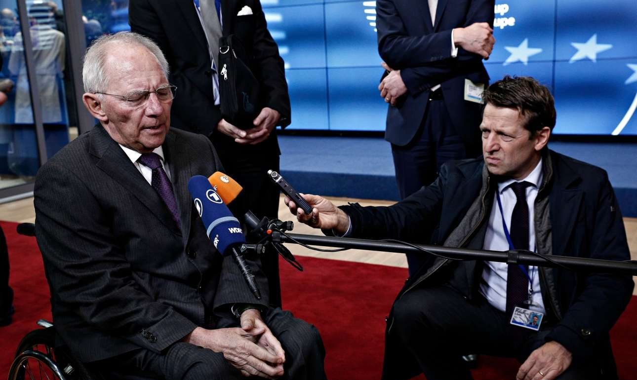 Μήνυμα Σόιμπλε σε Τσίπρα: «Πρώτα μεταρρυθμίσεις, μετά χρέος»