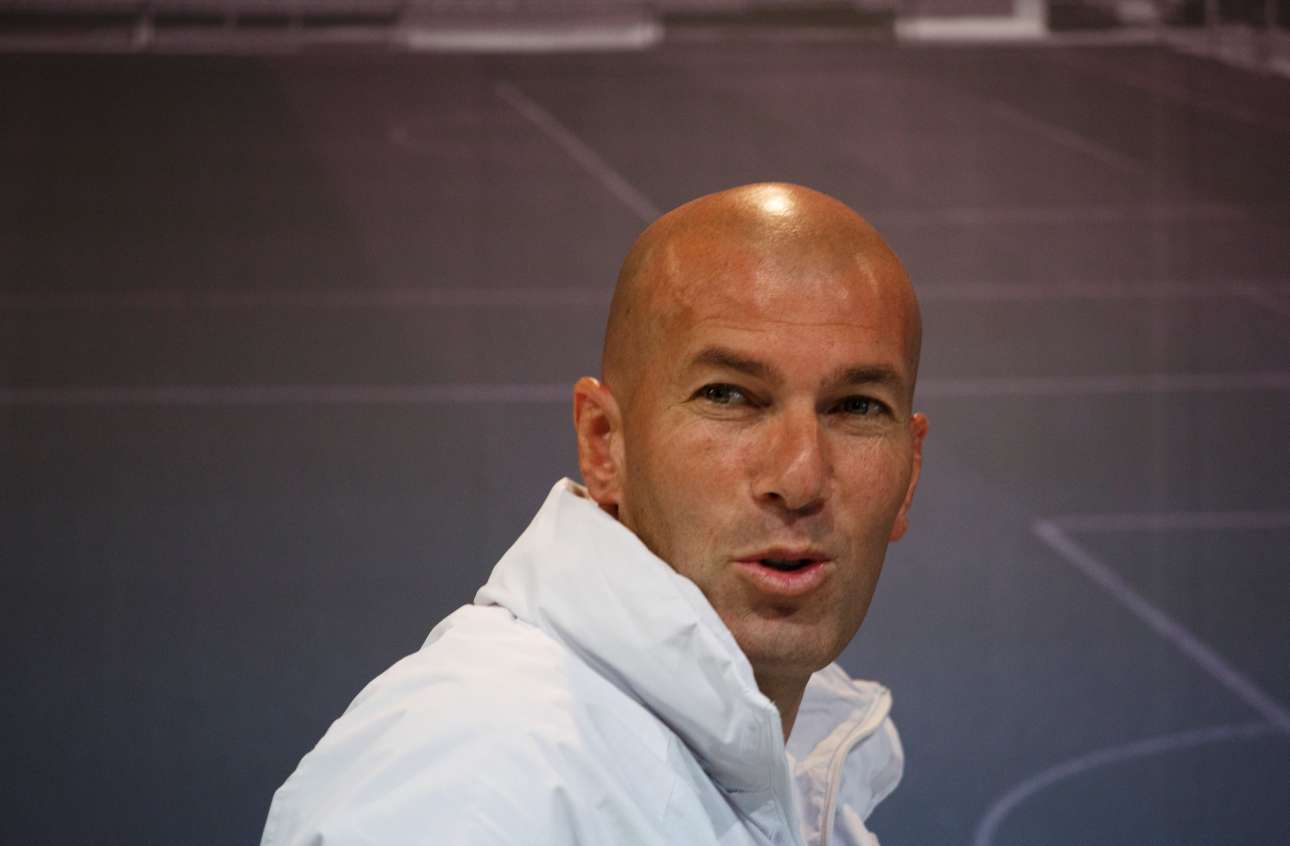 2017-05-06T133005Z_1362439729_RC1DF299E2E0_RTRMADP_3_SOCCER-SPAIN-GRA-REA-ZIDANE