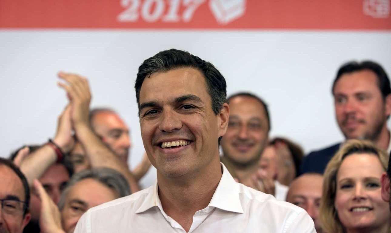 Ο Σάντσεθ στην ηγεσία του PSOE, η πολιτική αβεβαιότητα επιστρέφει στην Ισπανία