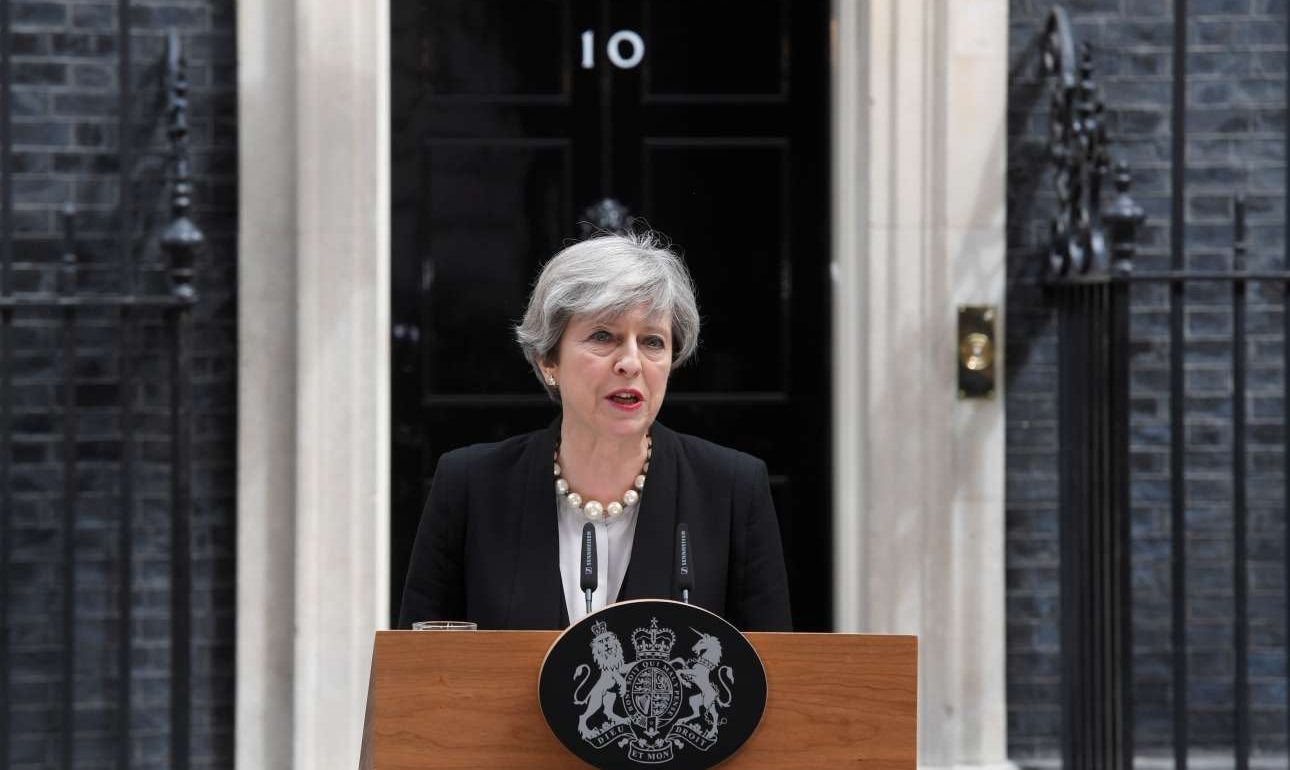 Τερέζα Μέι: «Οι τρομοκράτες δεν θα νικήσουν ποτέ»