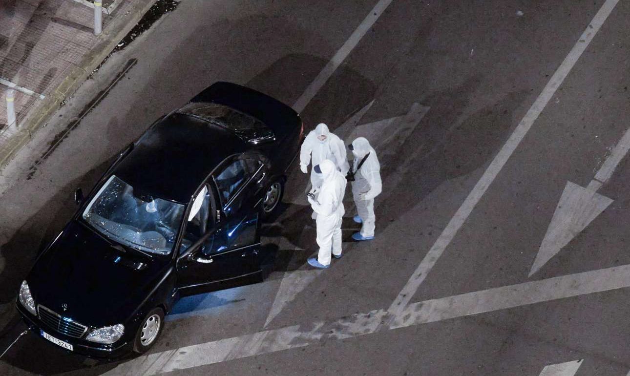 Για 24 ώρες έμεινε το δέμα στο γραμματοκιβώτιο του Παπαδήμου