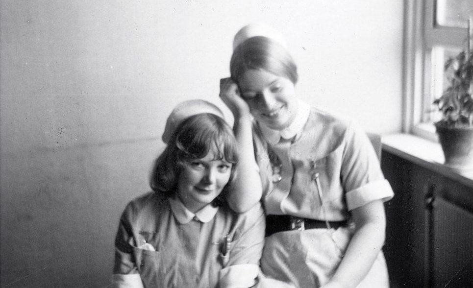 Σάλος για τις νοσοκόμες με τα σέξι υπονοούμενα