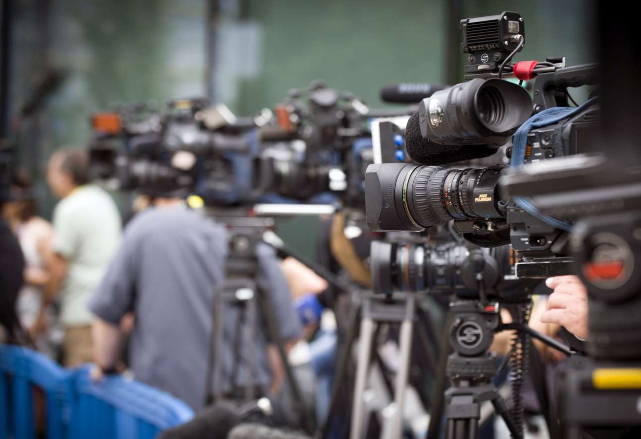 Λαϊκή τηλεοπτική δημοκρατία!