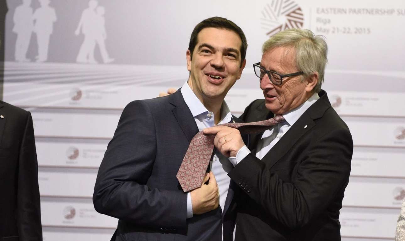 Θα καταφέρει να φορέσει γραβάτα ο κ. Τσίπρας;