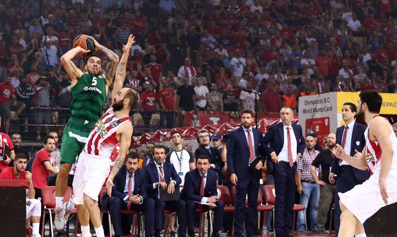 Τα… τρύπια χέρια του Παναθηναϊκού