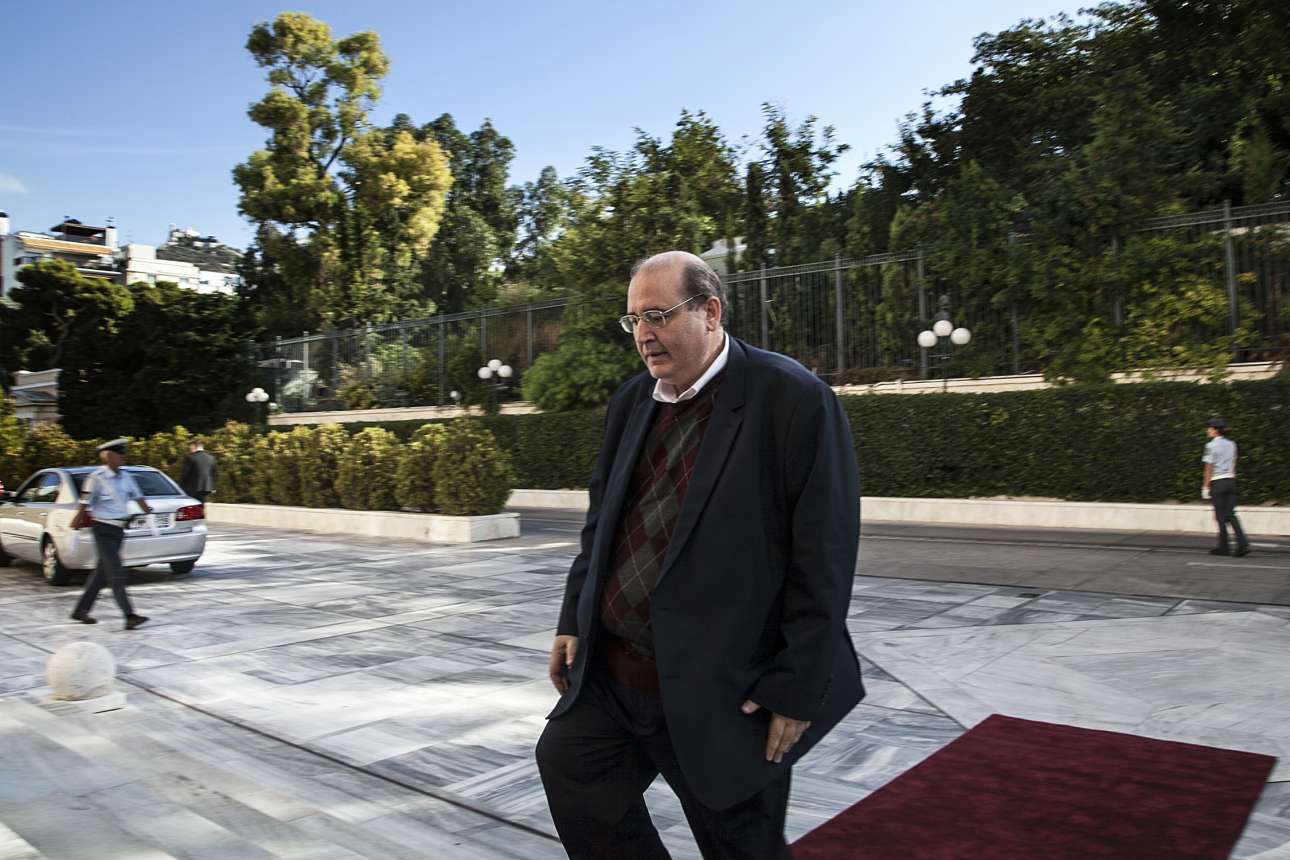 Αιχμές Φίλη για επαναπροωθήσεις Τούρκων και νεοφιλελεύθερη πολιτική του ΣΥΡΙΖΑ