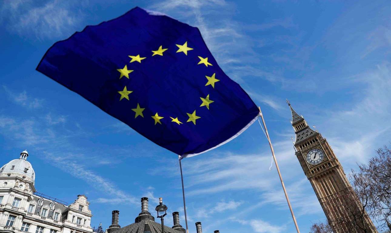 Καμιά παράταση στις συνομιλίες για το Brexit, προειδοποιεί η ΕΕ