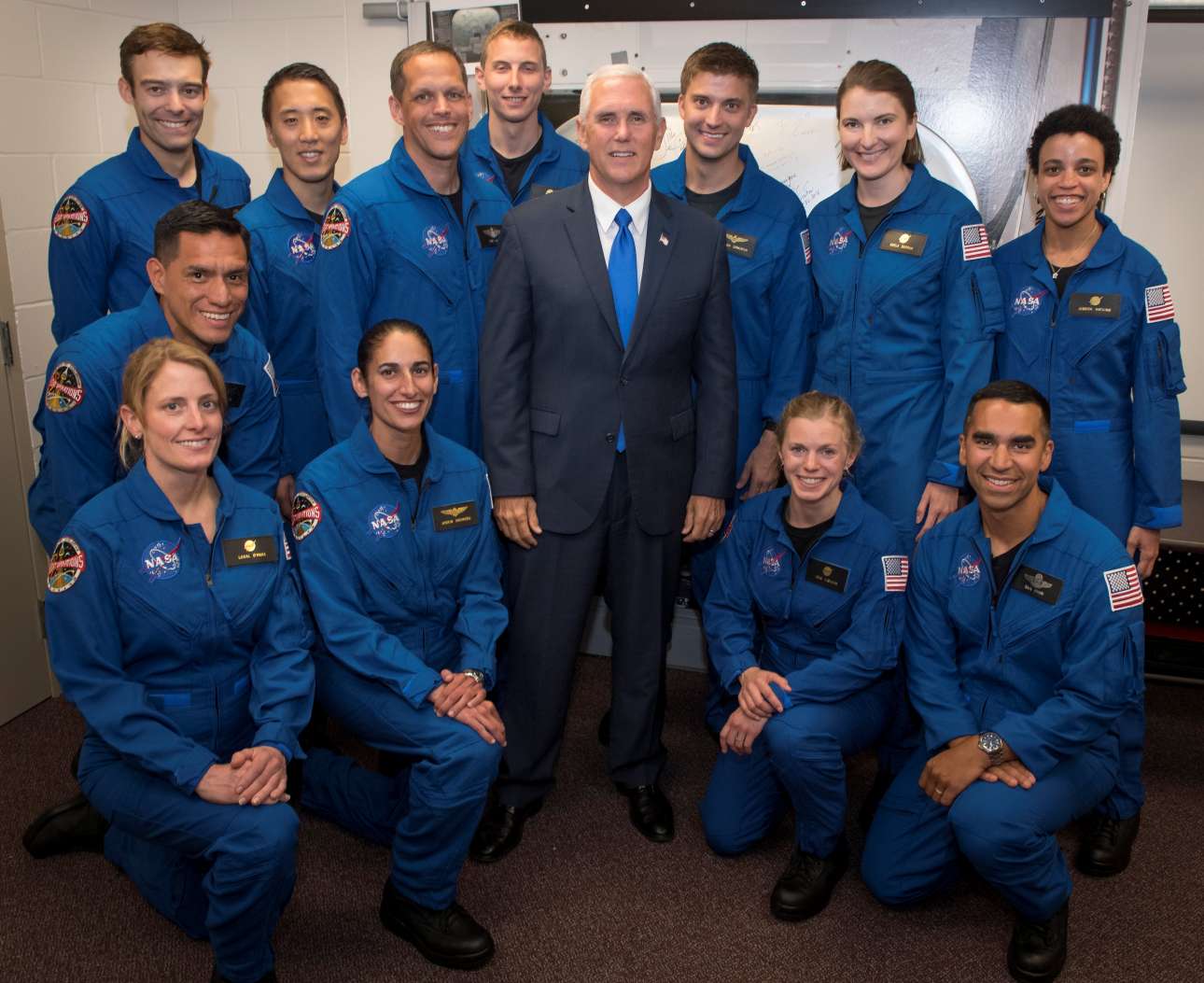 2017-06-07T215329Z_226479696_RC164F7A0A10_RTRMADP_3_SPACE-ASTRONAUTS-PENCE