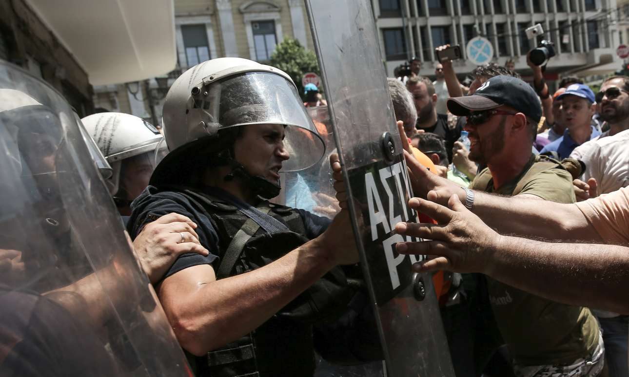 Ο Τσίπρας καλεί στο Μαξίμου τους απεργούς της ΠΟΕ-ΟΤΑ