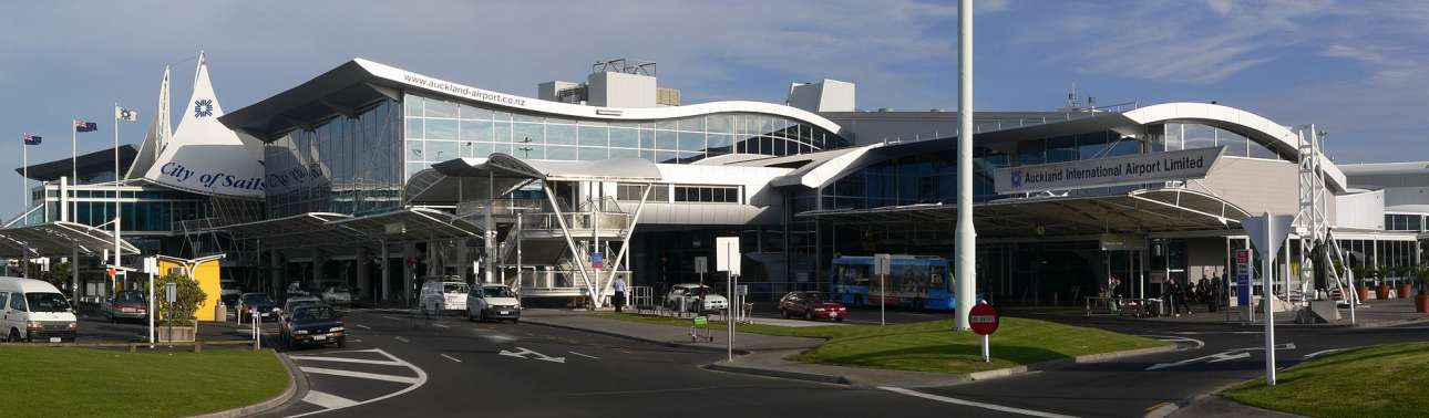 Auckland_airport_international_terminal