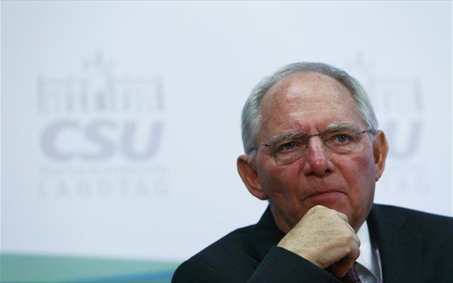 Σόιμπλε: «Ο Τσίπρας φορολογεί φτωχούς, όχι εφοπλιστές»