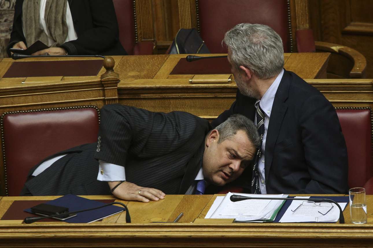 Η ΝΔ απειλεί τον Καμμένο με πρόταση μομφής, ο Κοντονής τον στηρίζει