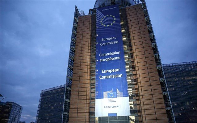 Bloomberg: Σοβαρές ανησυχίες για τη βιωσιμότητα του χρέους εκφράζει η ΕΕ