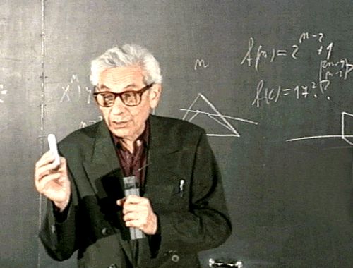 Ο ιδαίτερος Ούγγρος μαθηματικός Πολ Ερντος, έλεγχε την εξάρτησή του από τις αμφεταμίνες! φωτό: youtube.com)