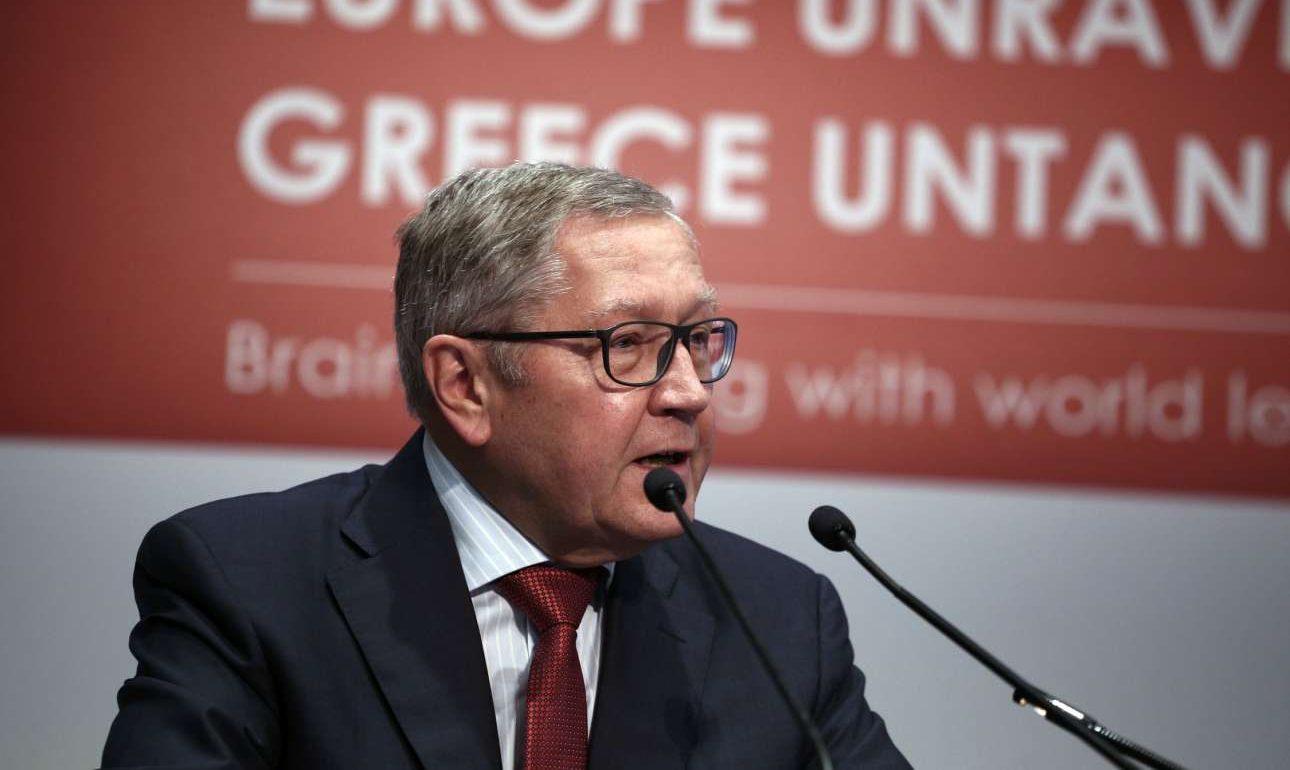 Ρέγκλινγκ: «Η Ελλάδα είχε βγει στις αγορές και το 2014»