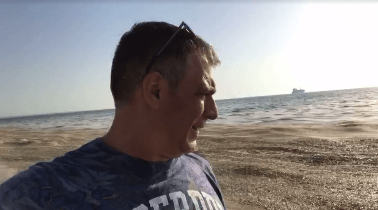 Ο Σερβετάς κάνει μία ευχή για να καθαρίσει ο Θερμαϊκός! [video]