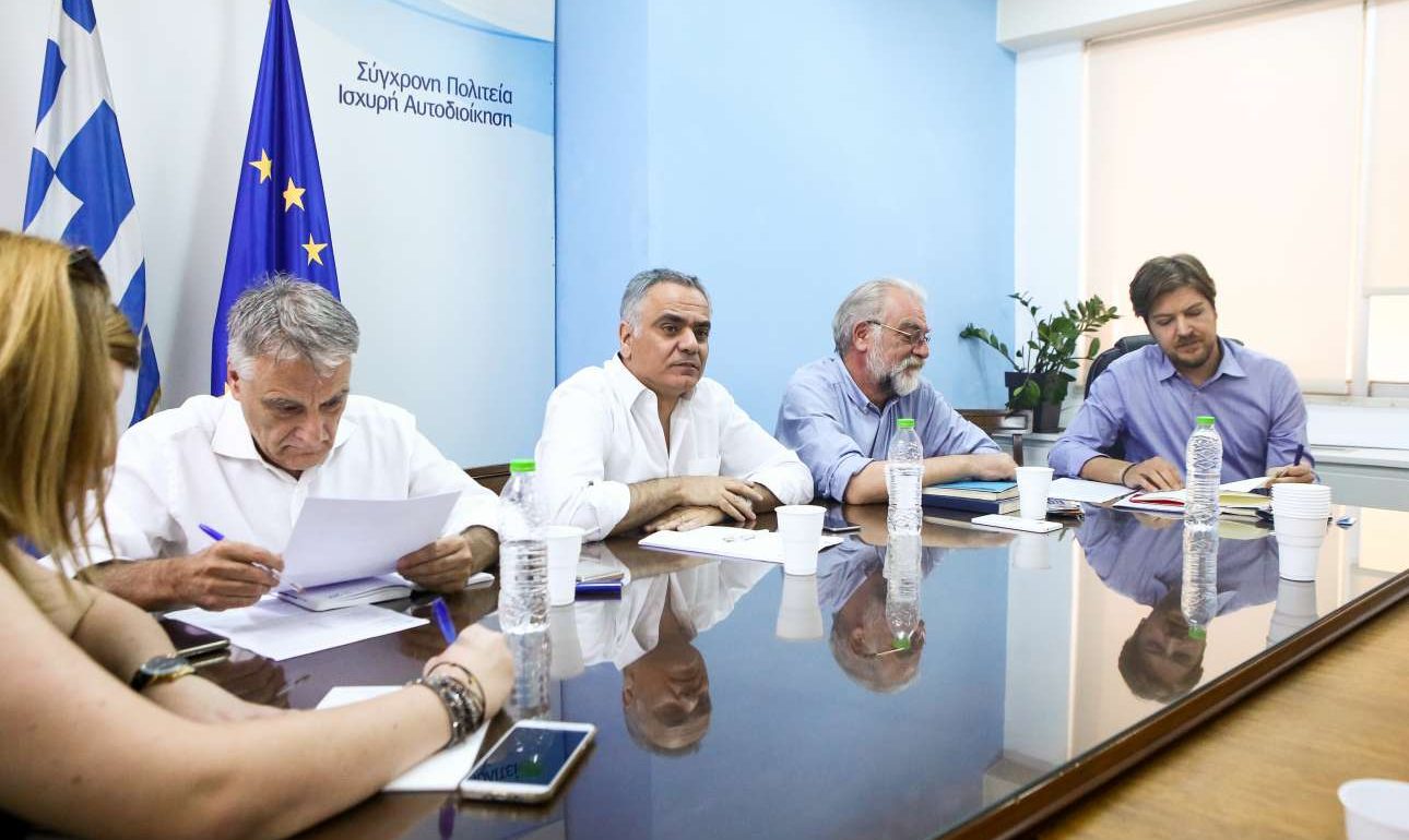 Ακαρπη συνάντηση Σκουρλέτη με την ΠΟΕ-ΟΤΑ για τους συμβασιούχους