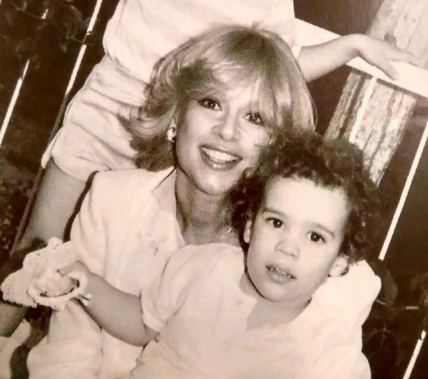 «Πέρασαν 21 χρόνια από τη μέρα που έκανες ένα ολόκληρο έθνος να δακρύσει»