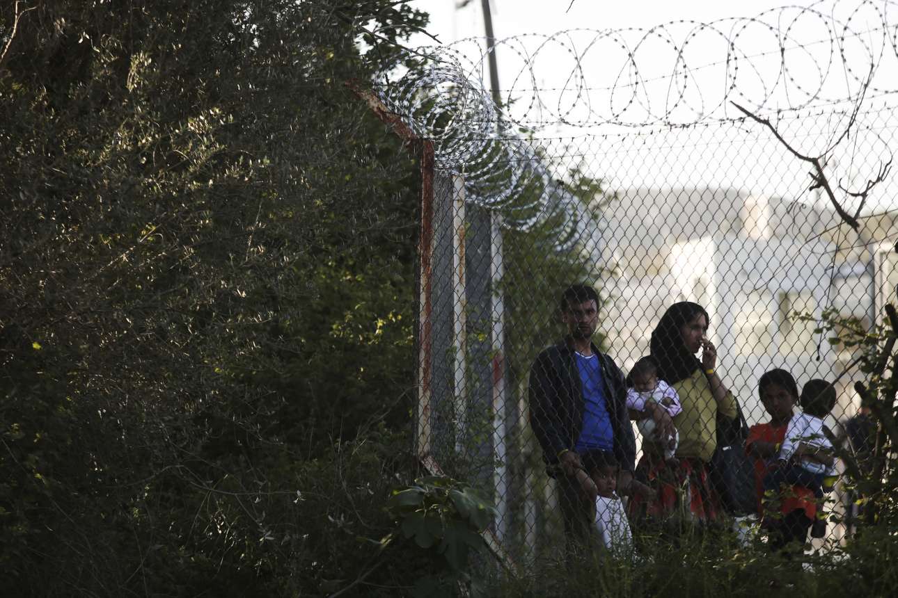 Αποτροπιασμός για τον ξυλοδαρμό προσφύγων στη Μόρια