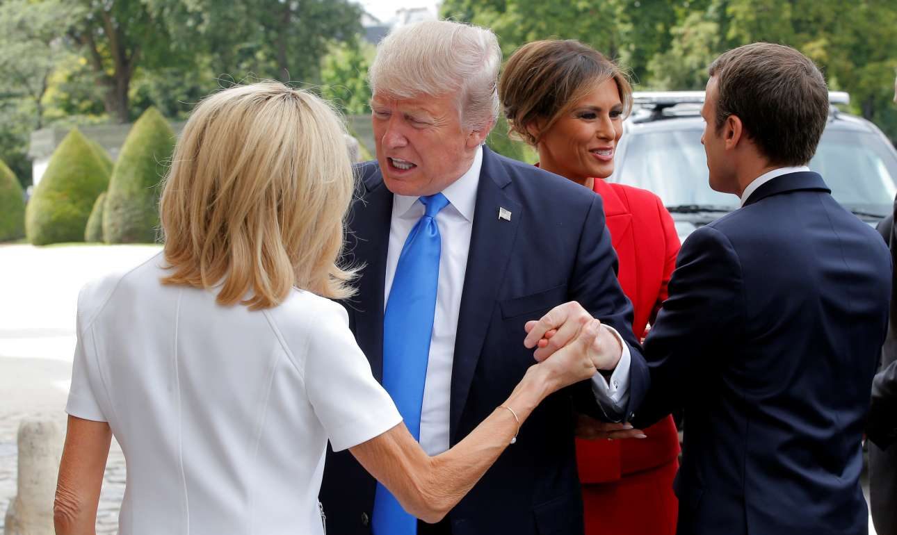 «Είσαι σε πολύ καλή φόρμα!»: Αντιδράσεις για το «κομπλιμέντο» Τραμπ στη Μπριζίτ