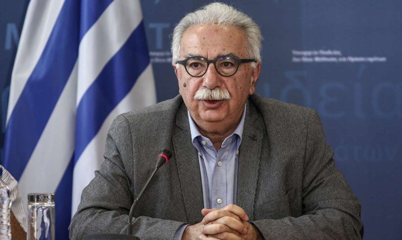 Γαβρόγλου: «Αν είναι να φύγουν οι καλοί στο εξωτερικό, να φύγουν»!