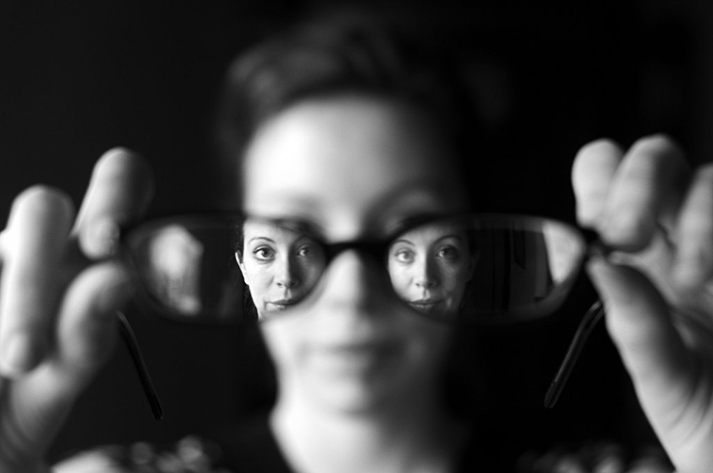 Αν ο κομπλεξικός σου πει καλημέρα, ψάξε το φεγγάρι