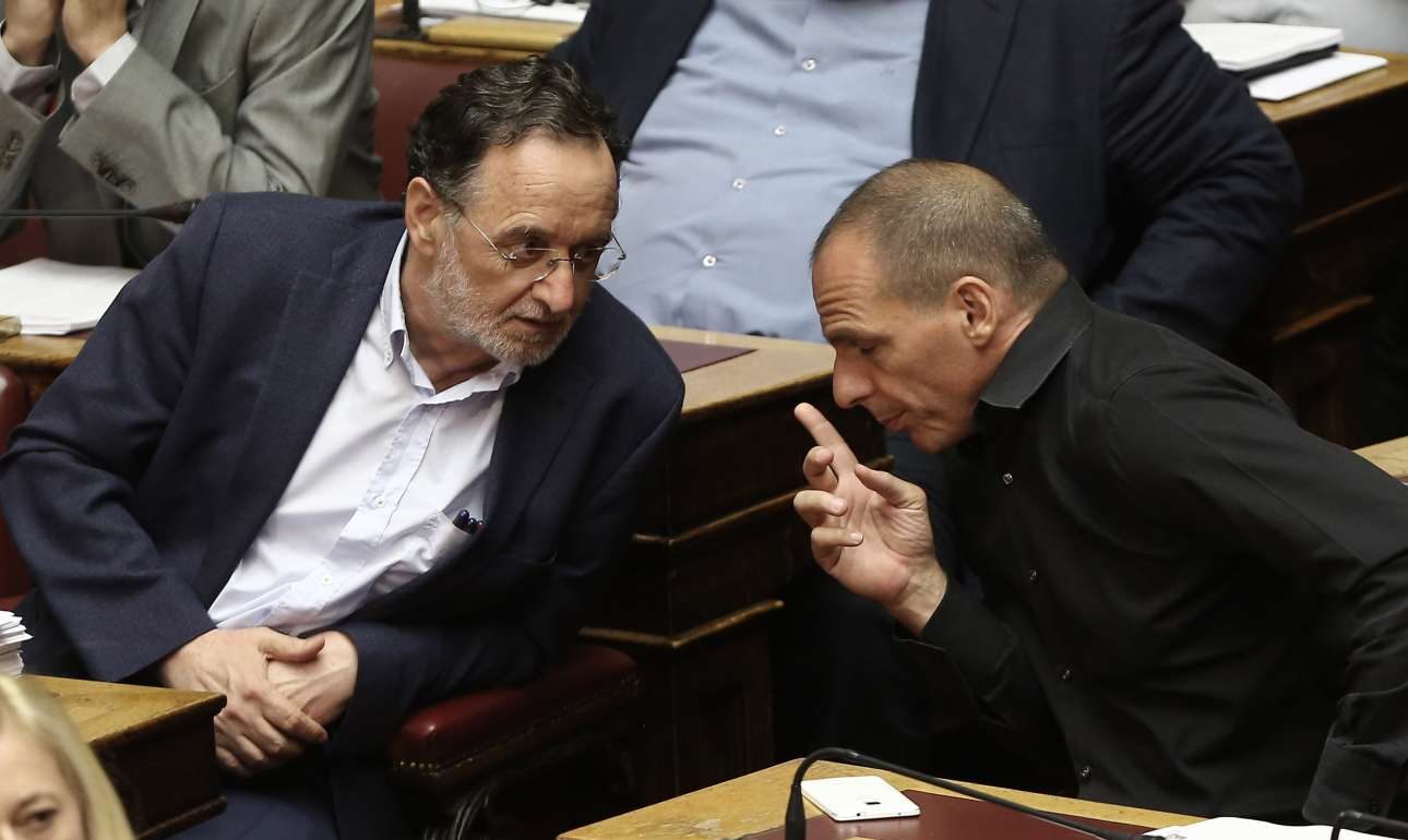 Ο Λαφαζάνης ανακάλυψε ότι υπήρχαν «παραμάγαζα» στο Μαξίμου το 2015!