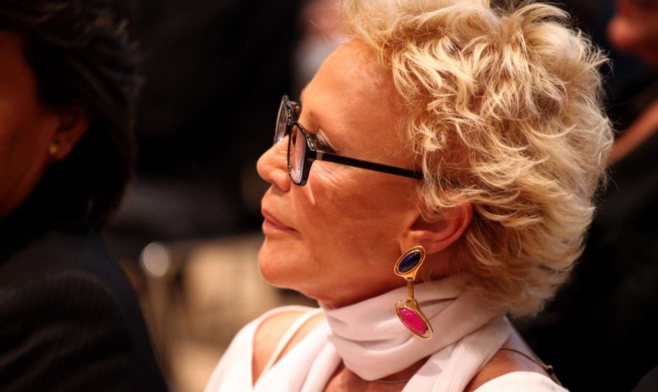 Η πάντα ορφανή Ζωή Λάσκαρη