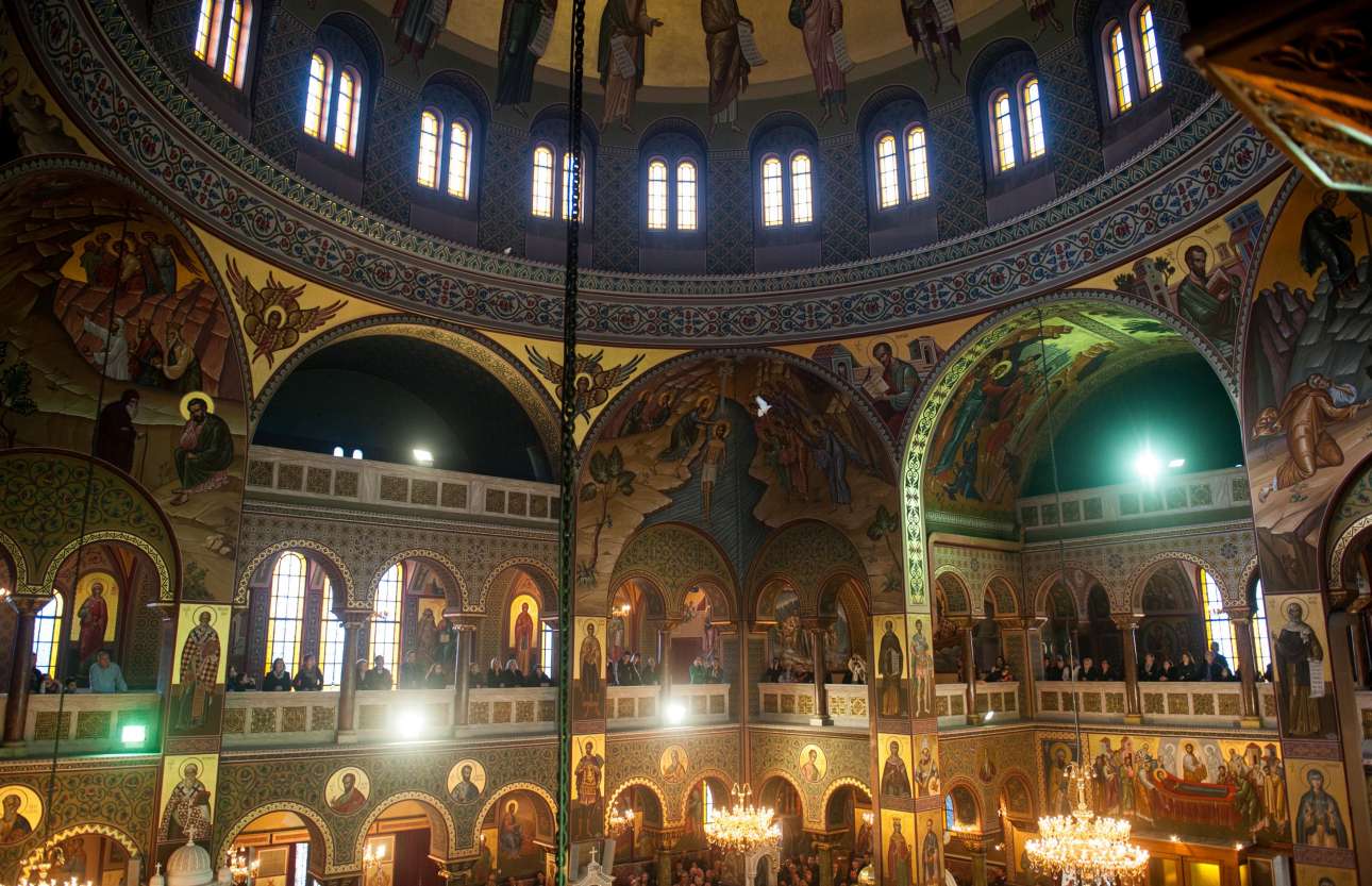 Δεν καταργείται ο εκκλησιασμός των μαθητών