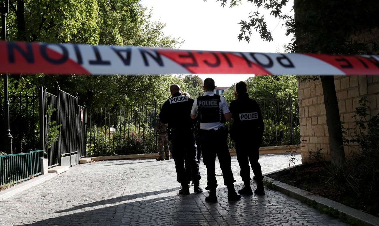 Συναγερμός στο Παρίσι: Αυτοκίνητο χτύπησε στρατιώτες – έξι τραυματίες